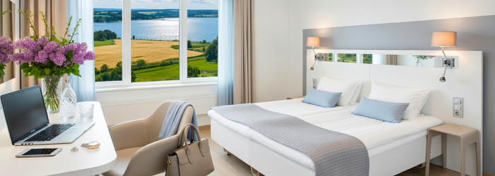 HOTELL